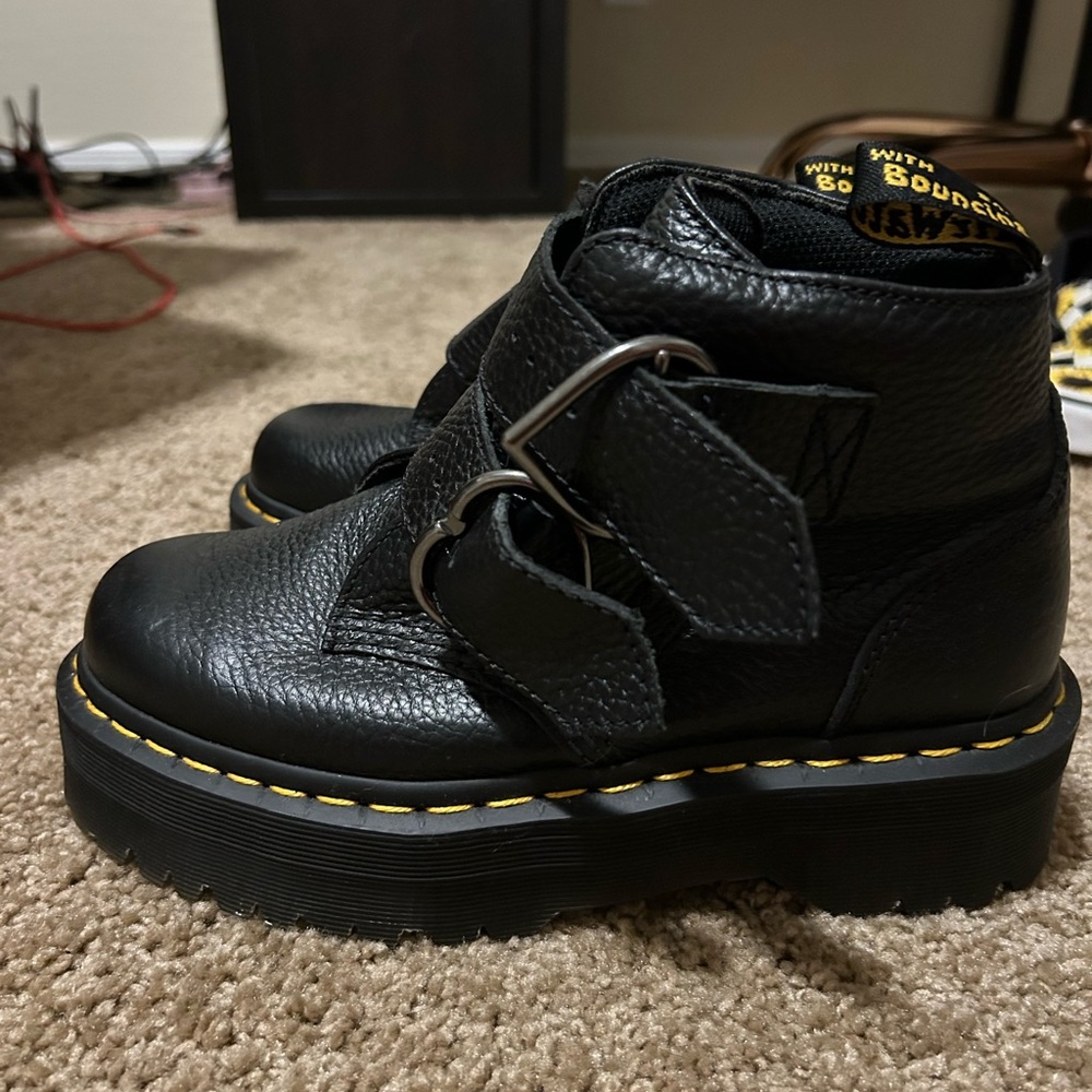 Doc Marten Devon Heart Boots